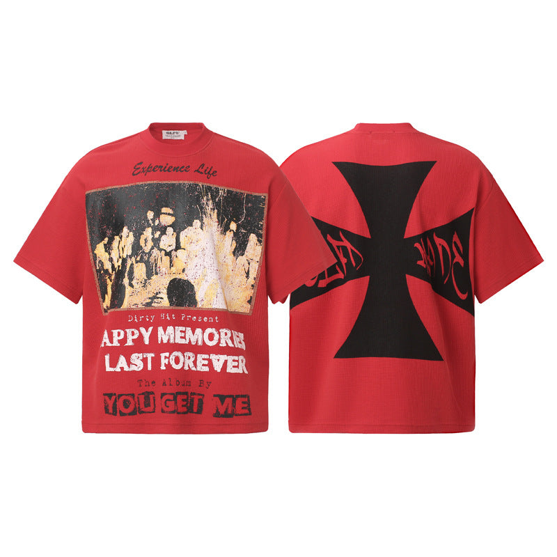 Crowd illustration printed short sleeved T-shirt