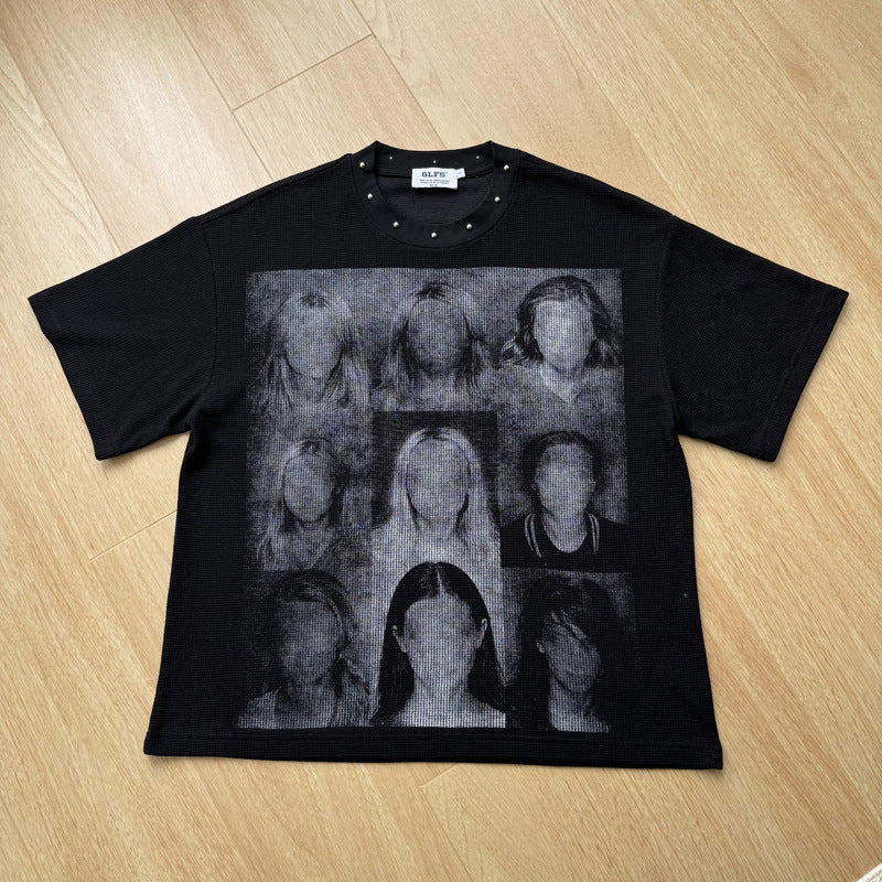 Faceless figure printed short sleeved T-shirt